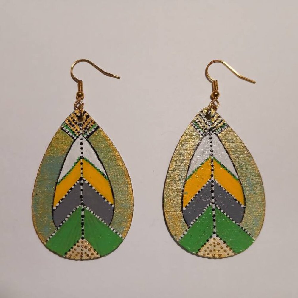 Afrocentric Earrings / Wooden Earrings / Handmade Earrings / African Roots